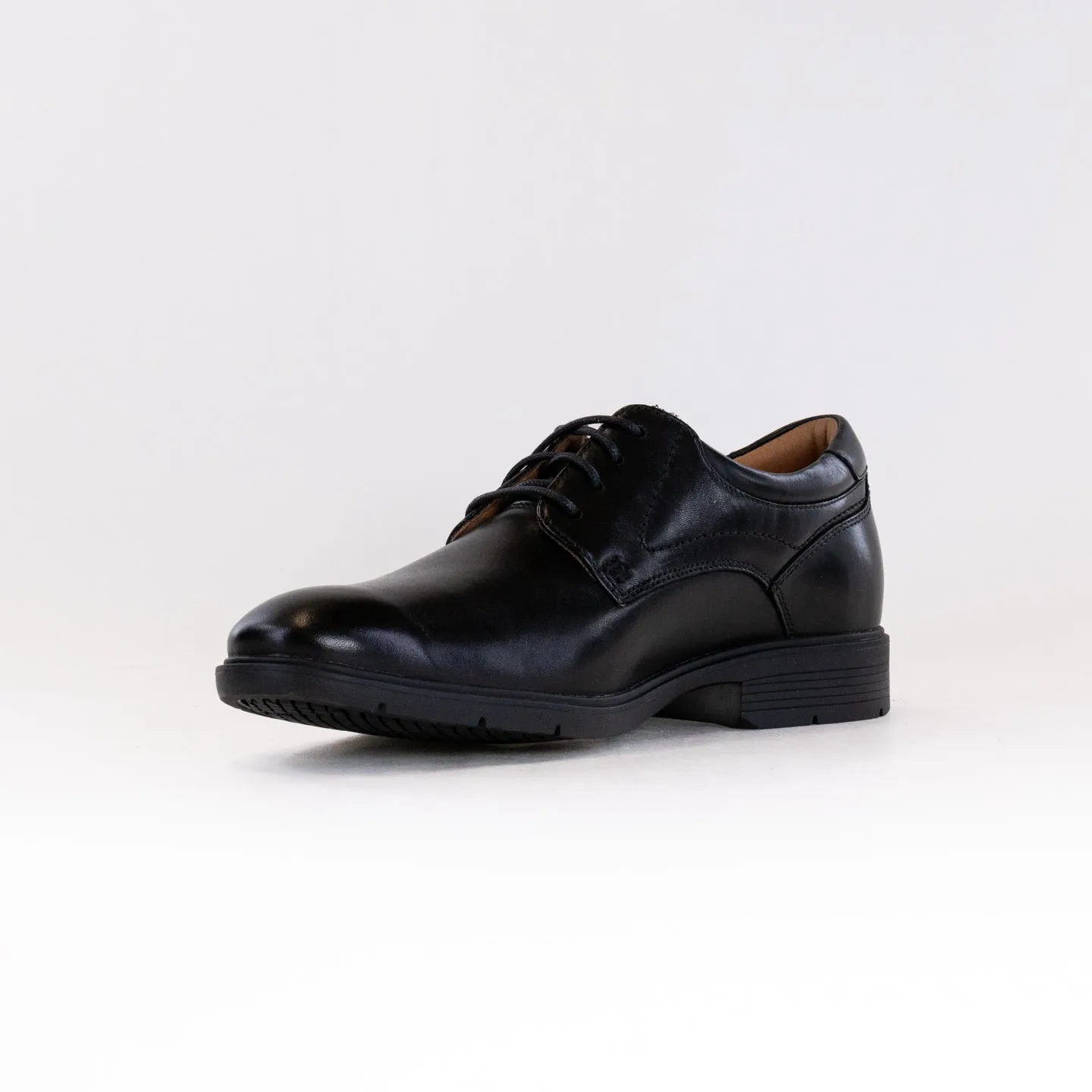 Clarks Eldredge Plain Toe Oxford (Men's) - Black Leather