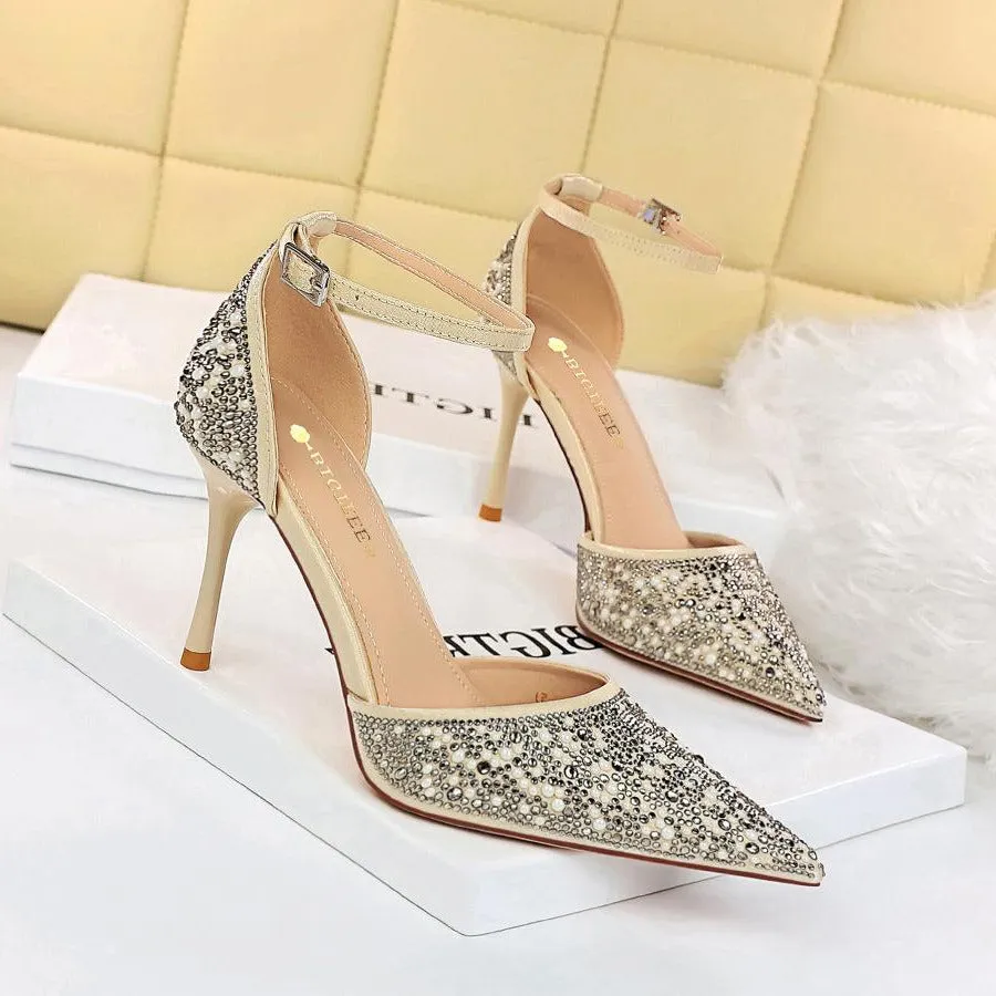 Diamond Piece Element Pointed Toe Fine High Heels