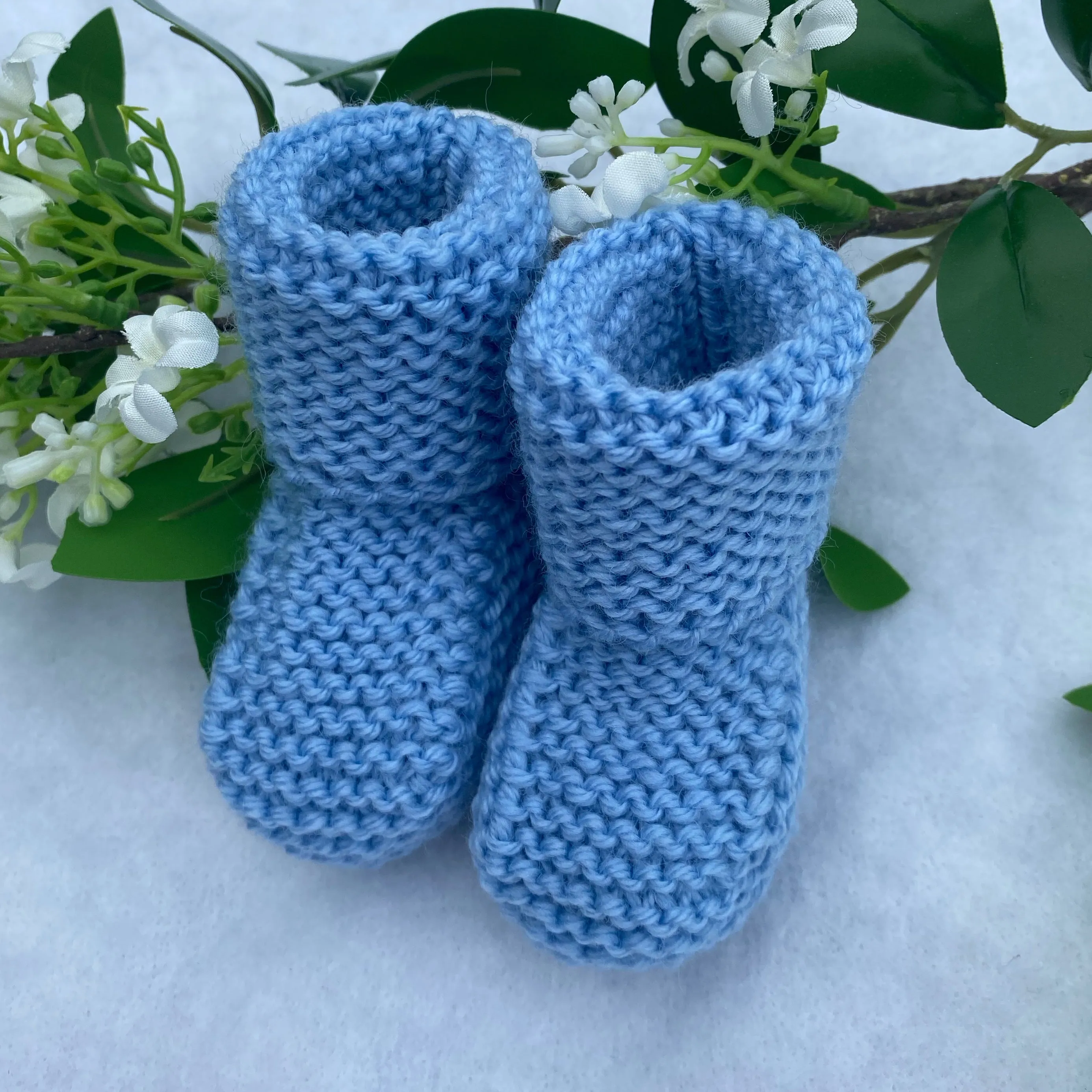 Garter Stitch "Stay On" Merino Baby Booties