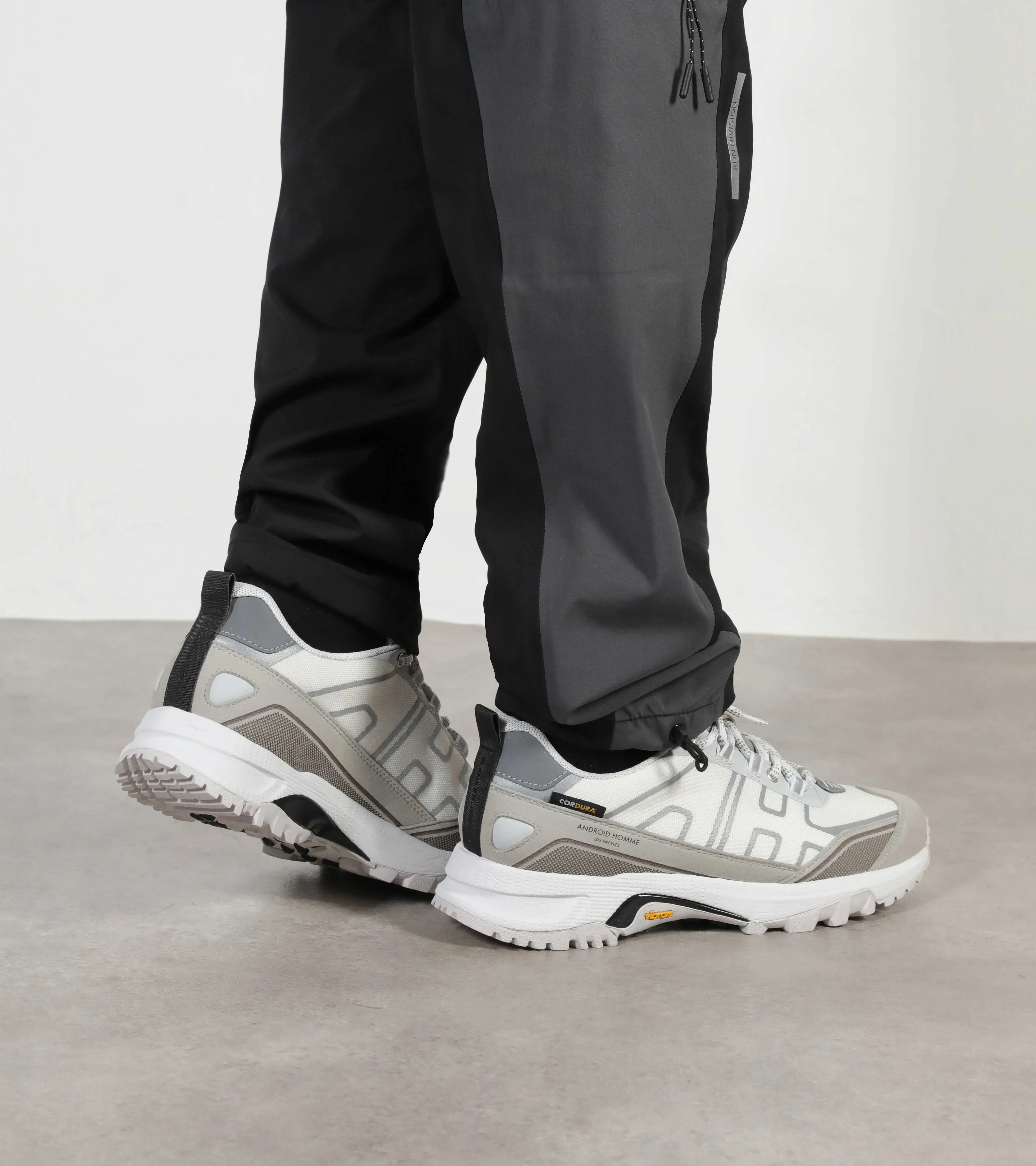 Geres Trek | White Reflective Grey AHP231-44