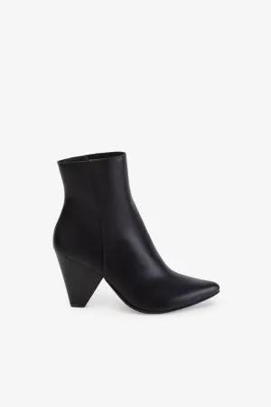 Leo Ankle Boots