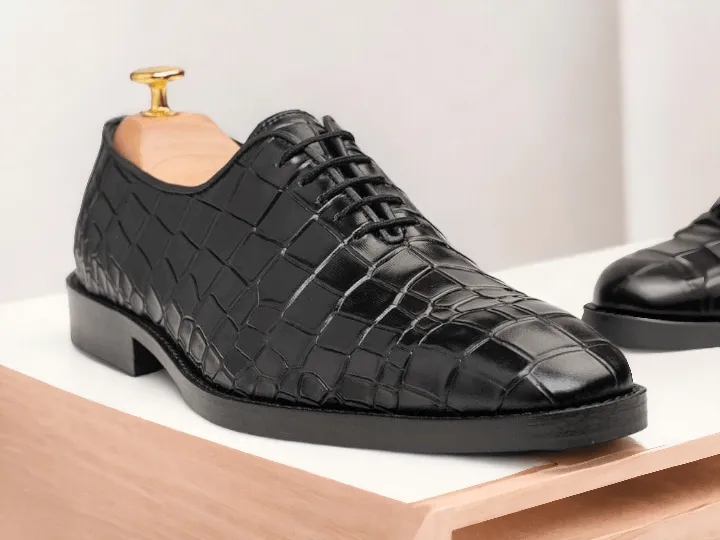 Men's Black Alligator Print Whole Cut Lace Up Shoes, Handmade Shoes