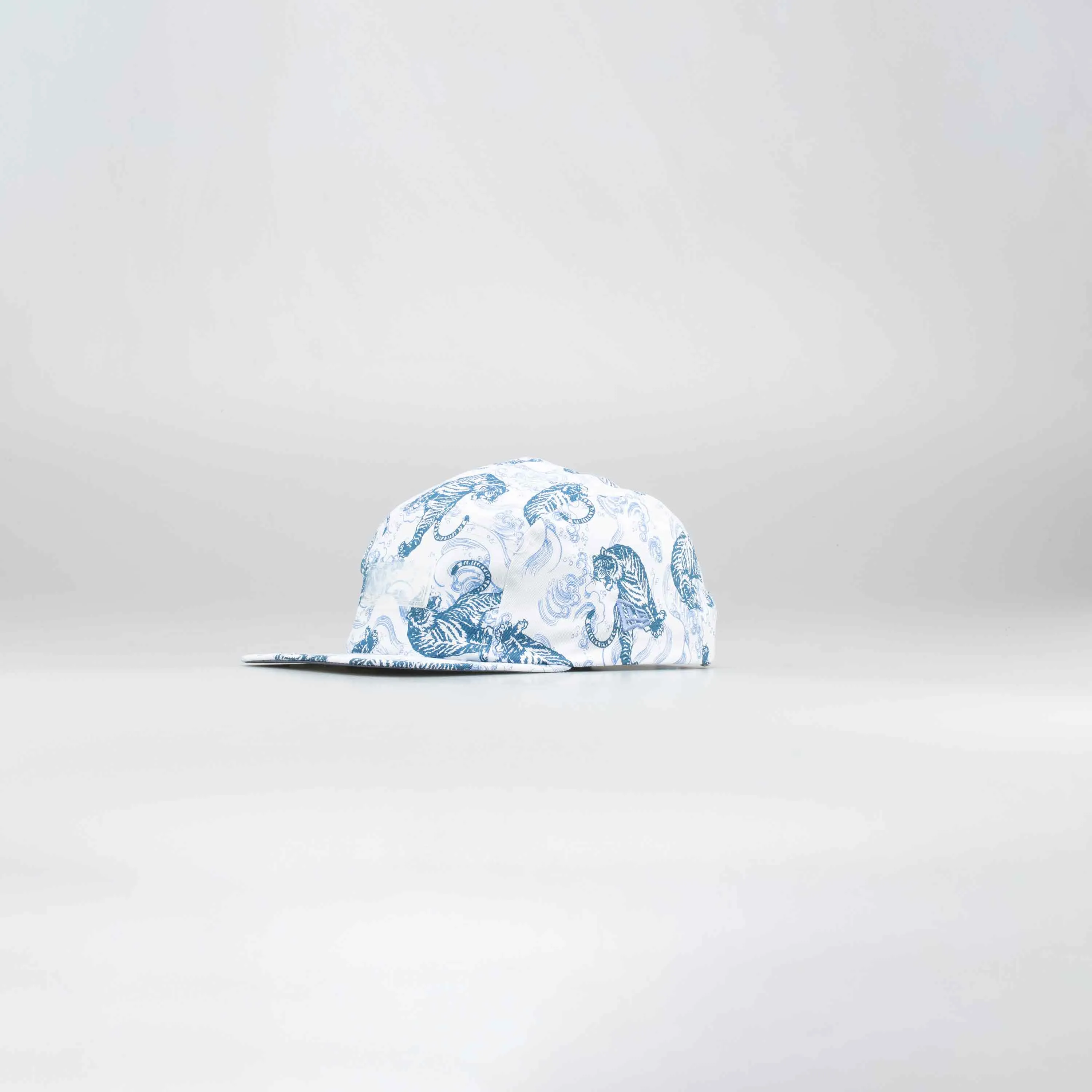 Nice Kicks Life Tiger Hat - White/Blue