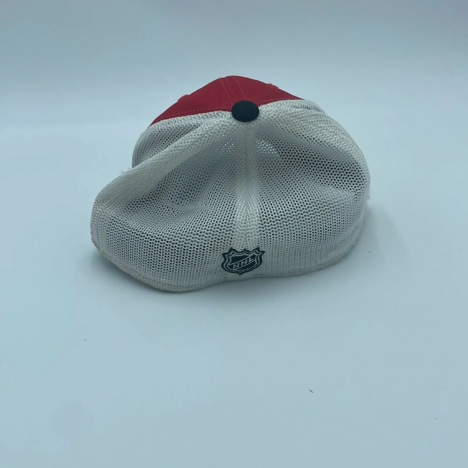 Reebok NHL Chicago Blackhawks Cap With Mesh In Rear Sz: One Size