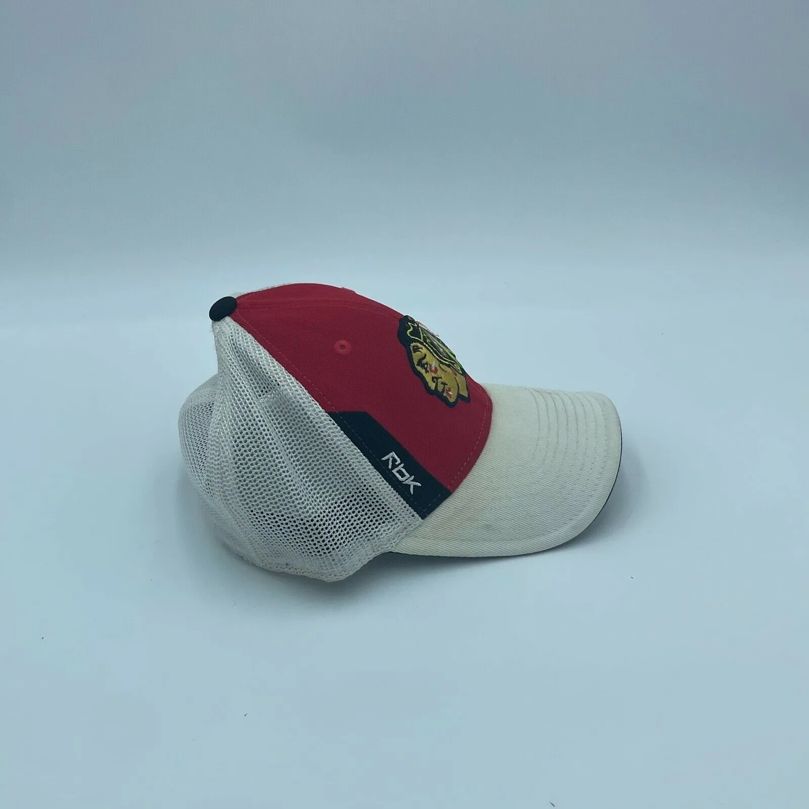 Reebok NHL Chicago Blackhawks Cap With Mesh In Rear Sz: One Size