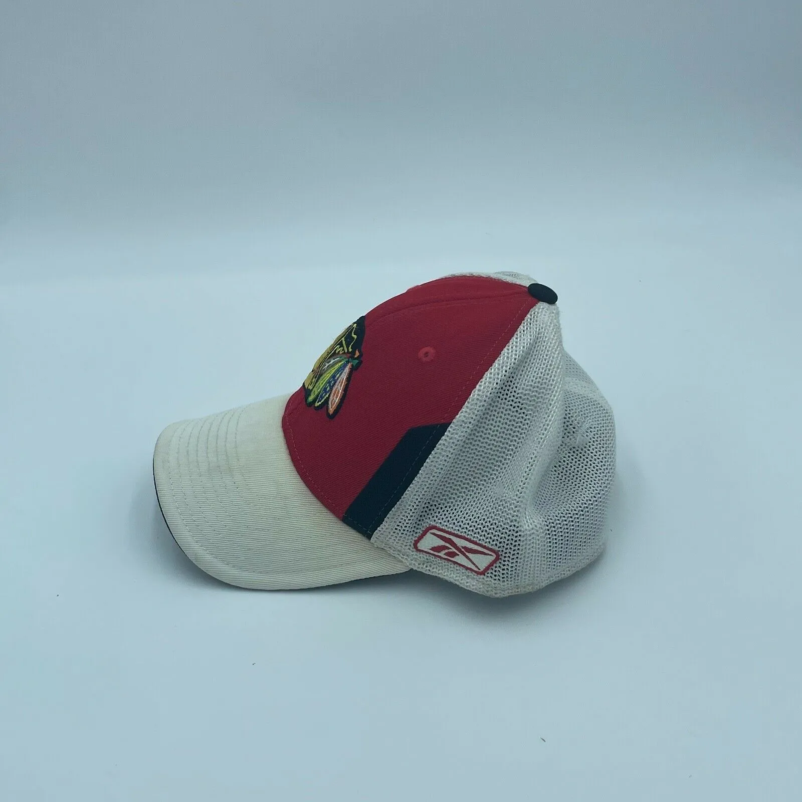 Reebok NHL Chicago Blackhawks Cap With Mesh In Rear Sz: One Size