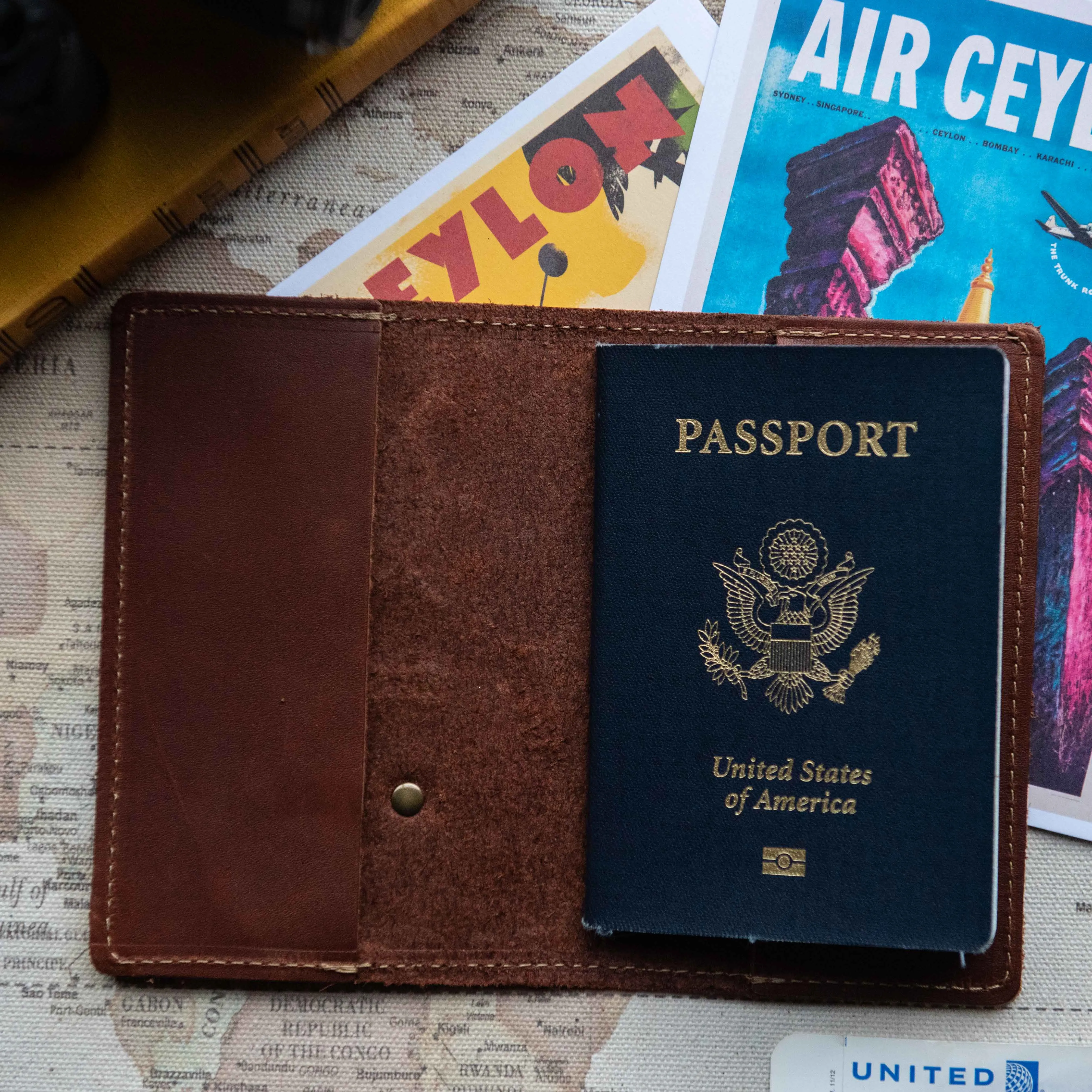 The Expedition Personalized Leather Passport Cover